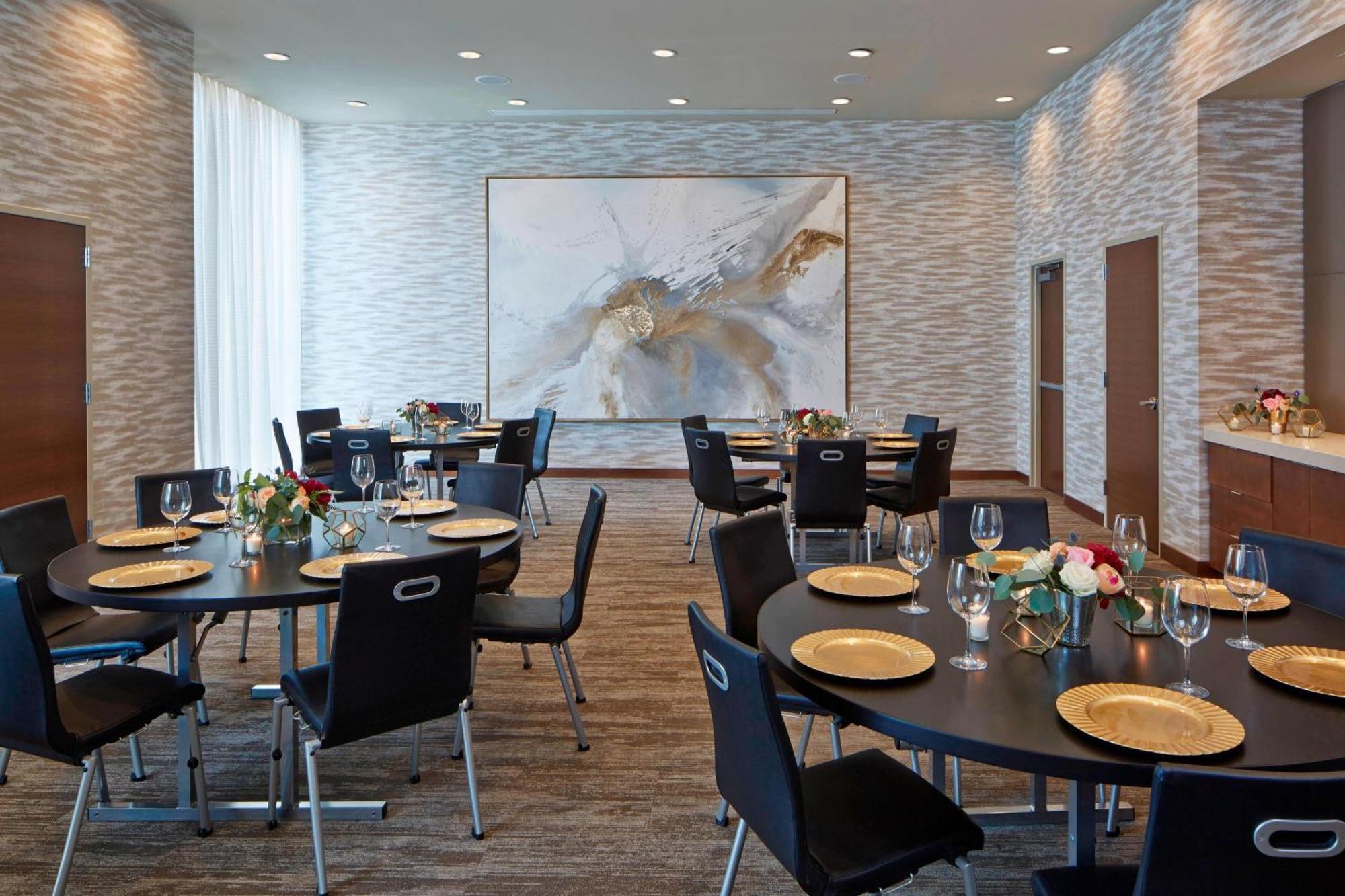 Ac Hotel By Marriott Des Moines East Village Exterior foto